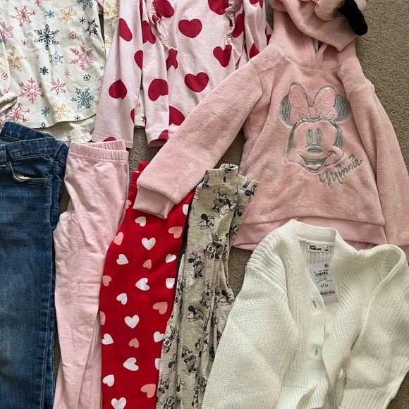 Toddler Girls 4T Bundle of Approx 17 pieces - Picture 2 of 7